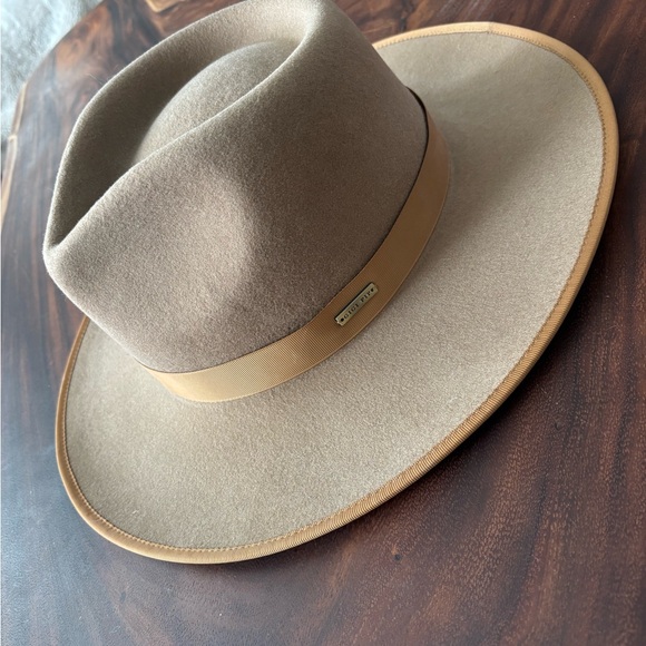 GigiPip Monroe Rancher - Picture 2 of 5